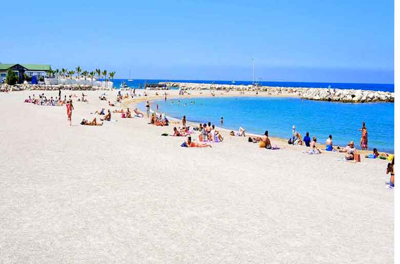 Le Mucem à la plage